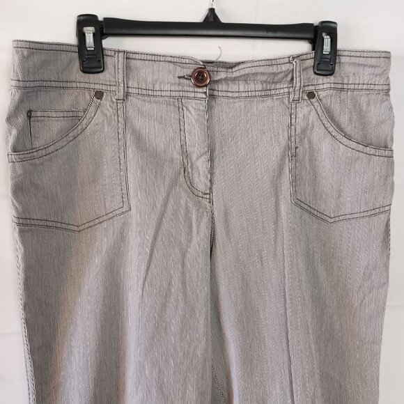 Style & Co Women’s Mid Rise Capri Pants Light Brown Micro Stripe Size 14 Stretch - Picture 4 of 6